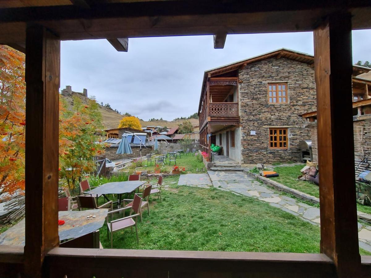 Guest House Shina Omalo Buitenkant foto
