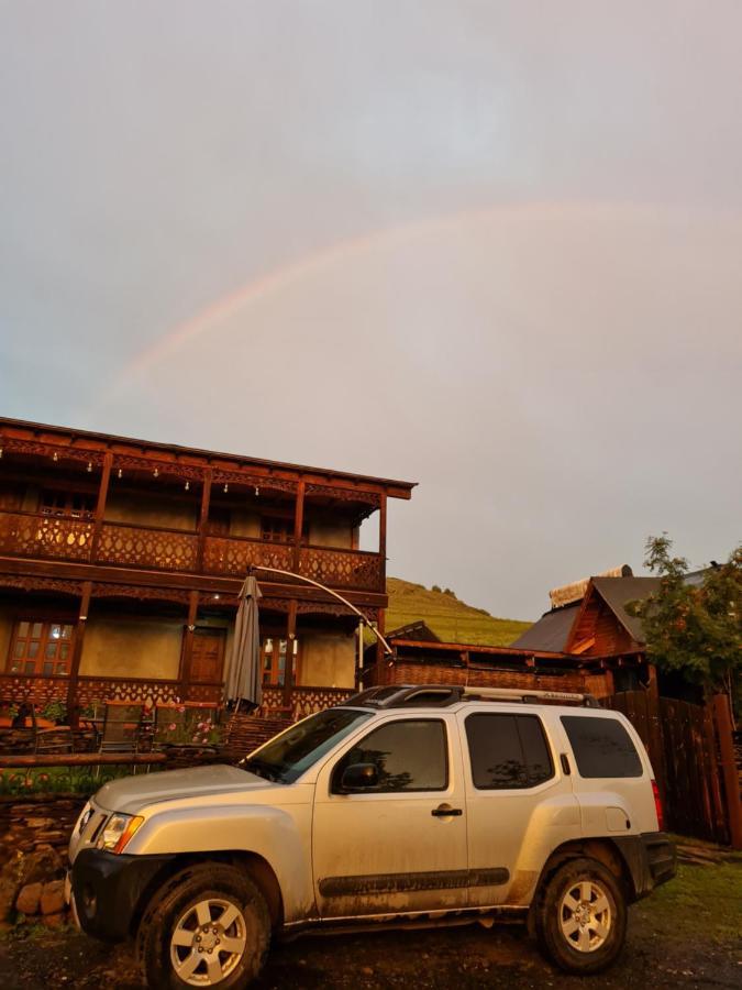 Guest House Shina Omalo Buitenkant foto