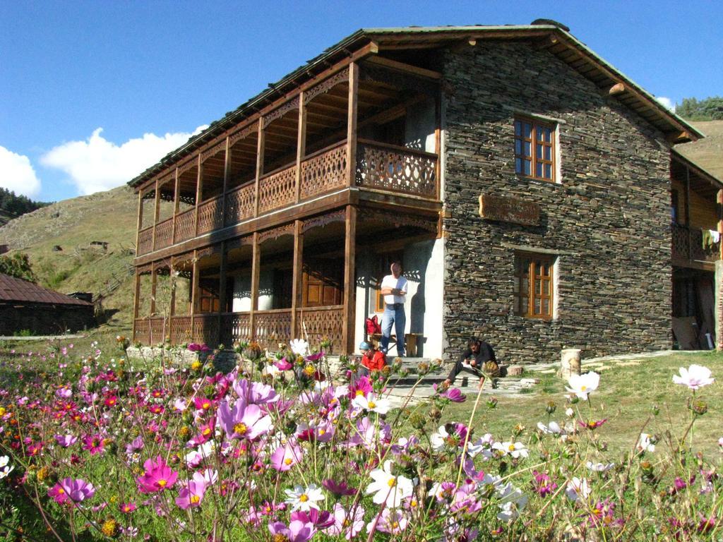 Guest House Shina Omalo Buitenkant foto